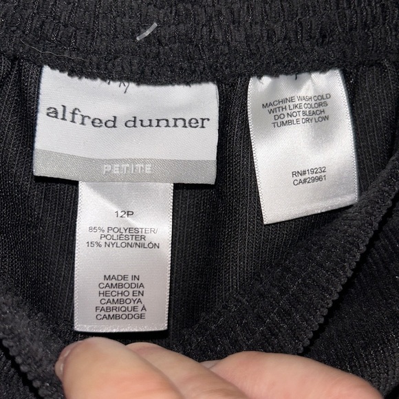 NWT Alfred Dunner Classic Fit Corduroy Pants Size 12P - Picture 6 of 9